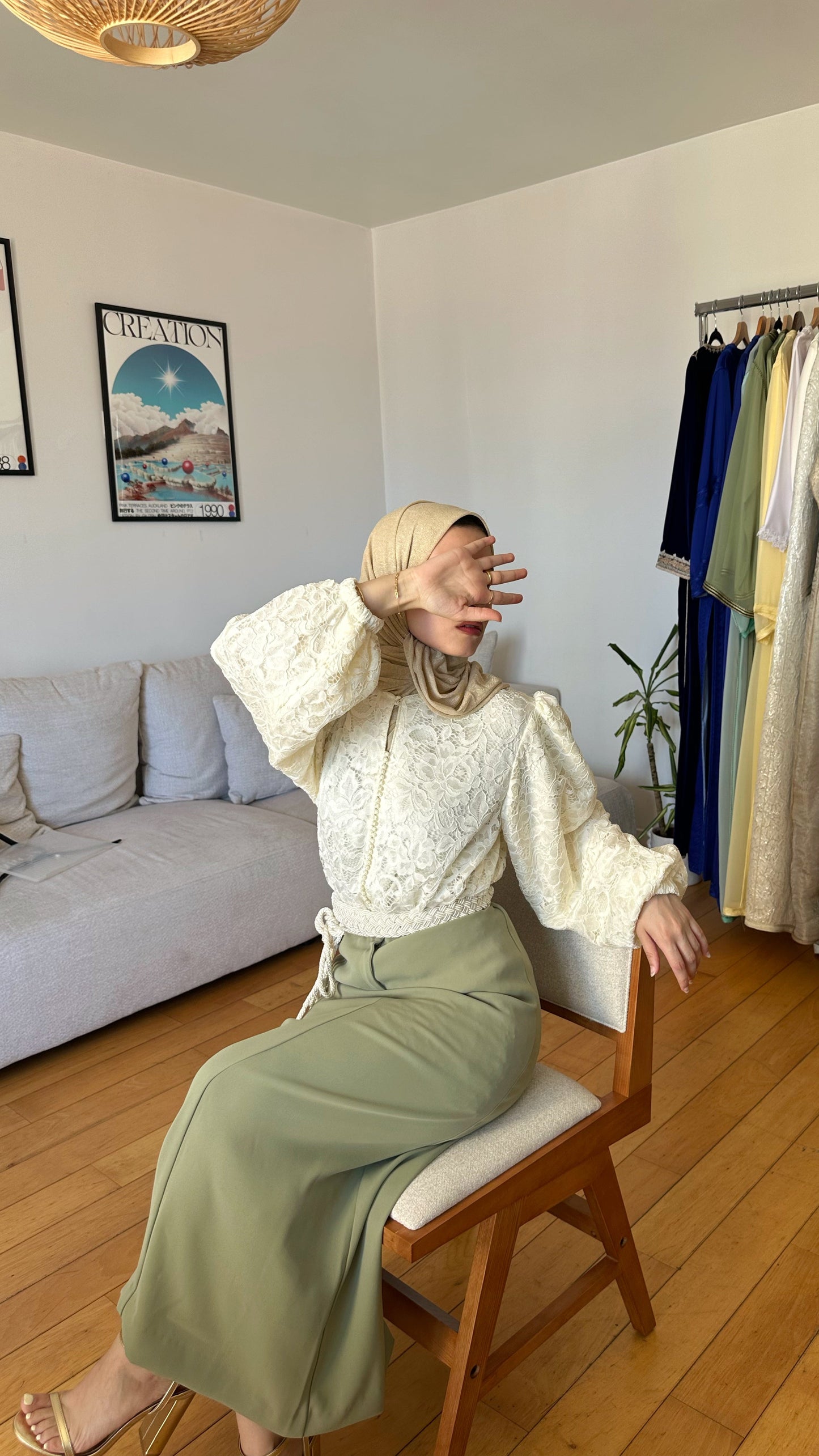 Haut Traditionnel "Rêve d'Orient" en Soie et Dentelle - Blanc